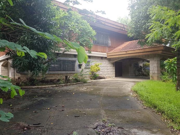 "8BR House for Rent in Ayala Alabang Village, Muntinlupa"01