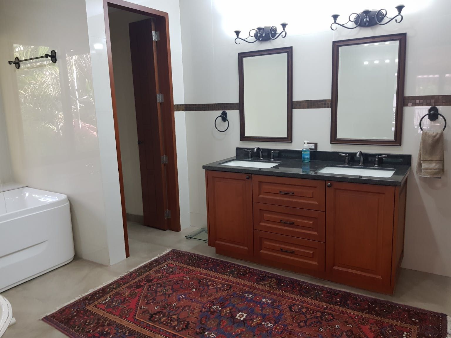 "8BR House for Rent in Ayala Alabang Village, Muntinlupa"06