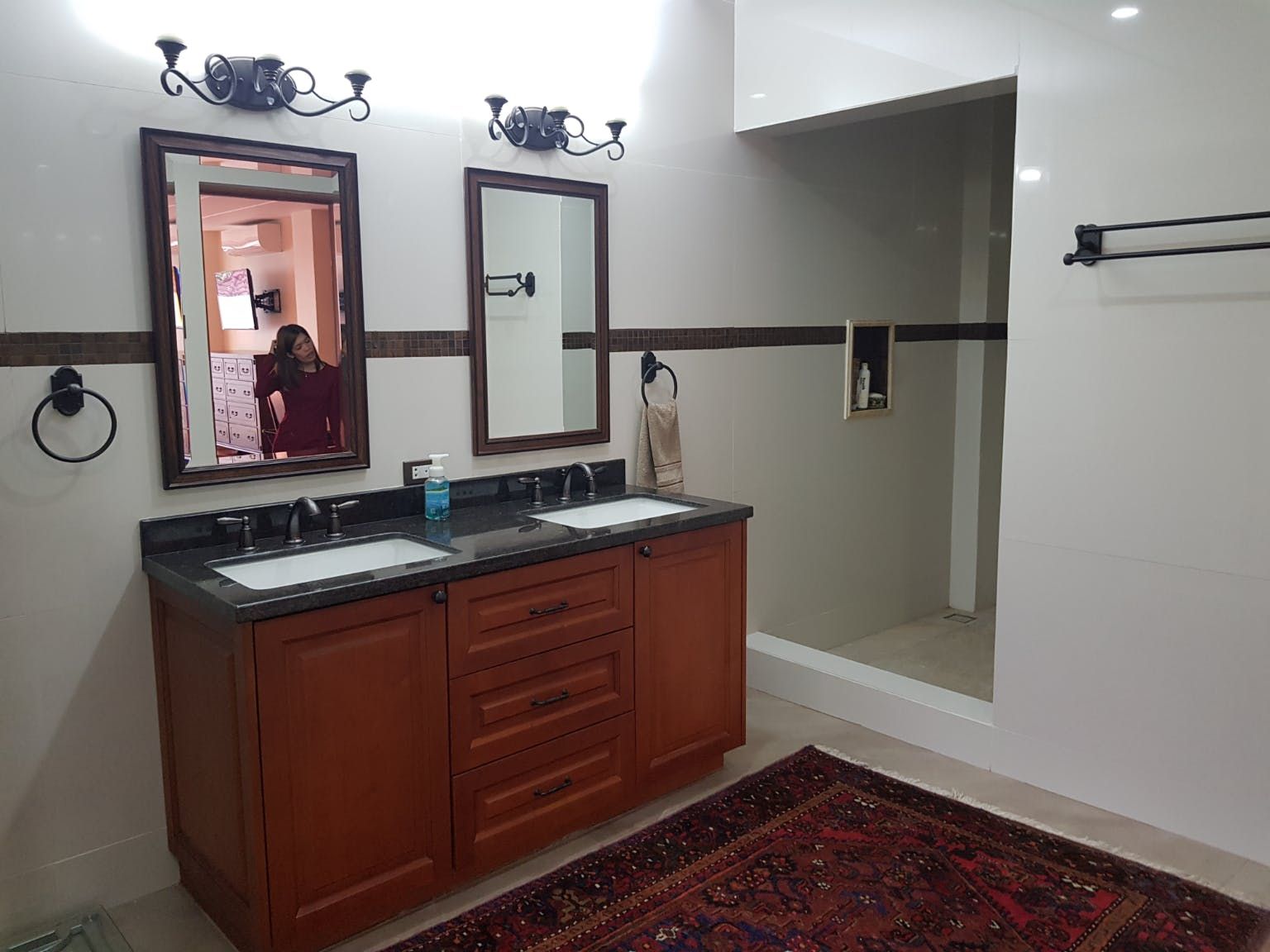 "8BR House for Rent in Ayala Alabang Village, Muntinlupa"08