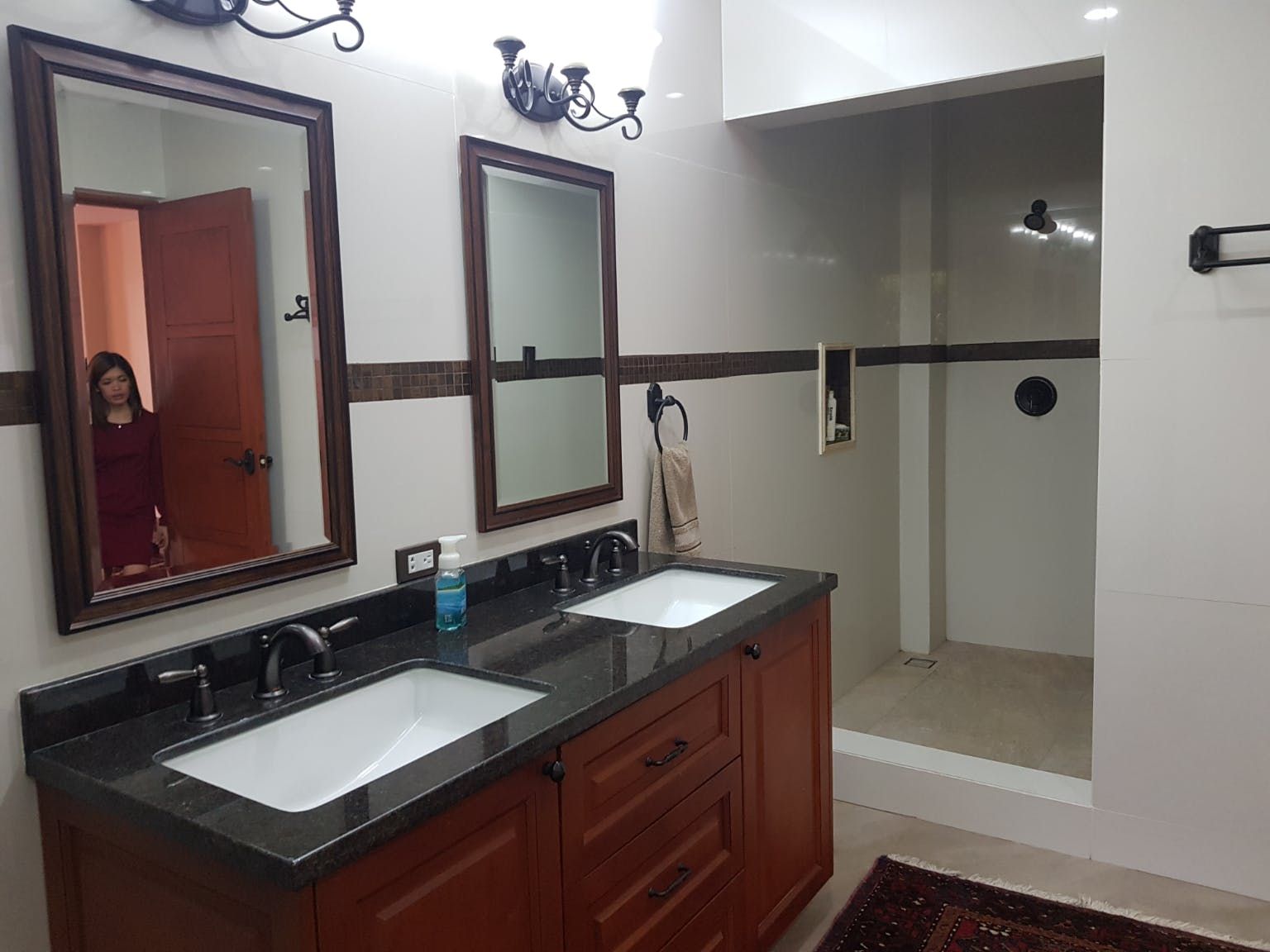 "8BR House for Rent in Ayala Alabang Village, Muntinlupa"10