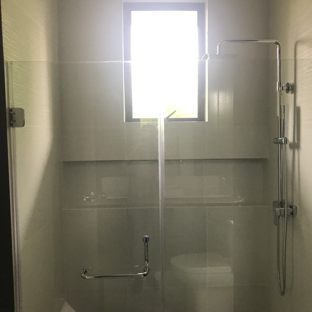 "4BR House for Rent in San Lorenzo Village, Makati"06