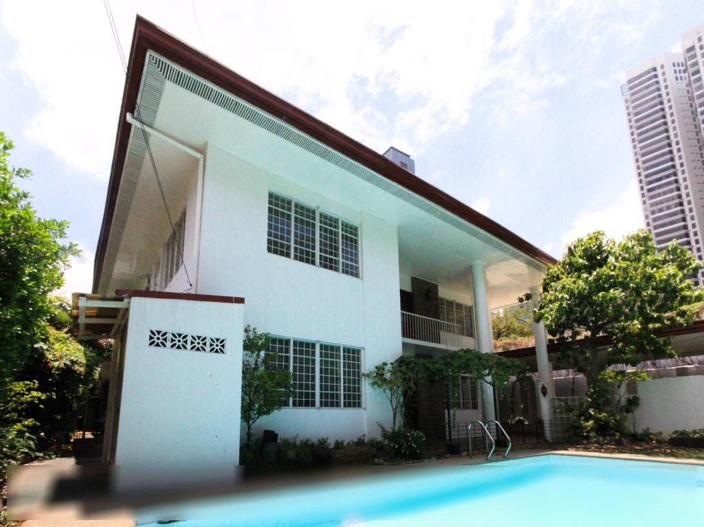 "4BR House for Rent in Bel-Air Village, Makati"04