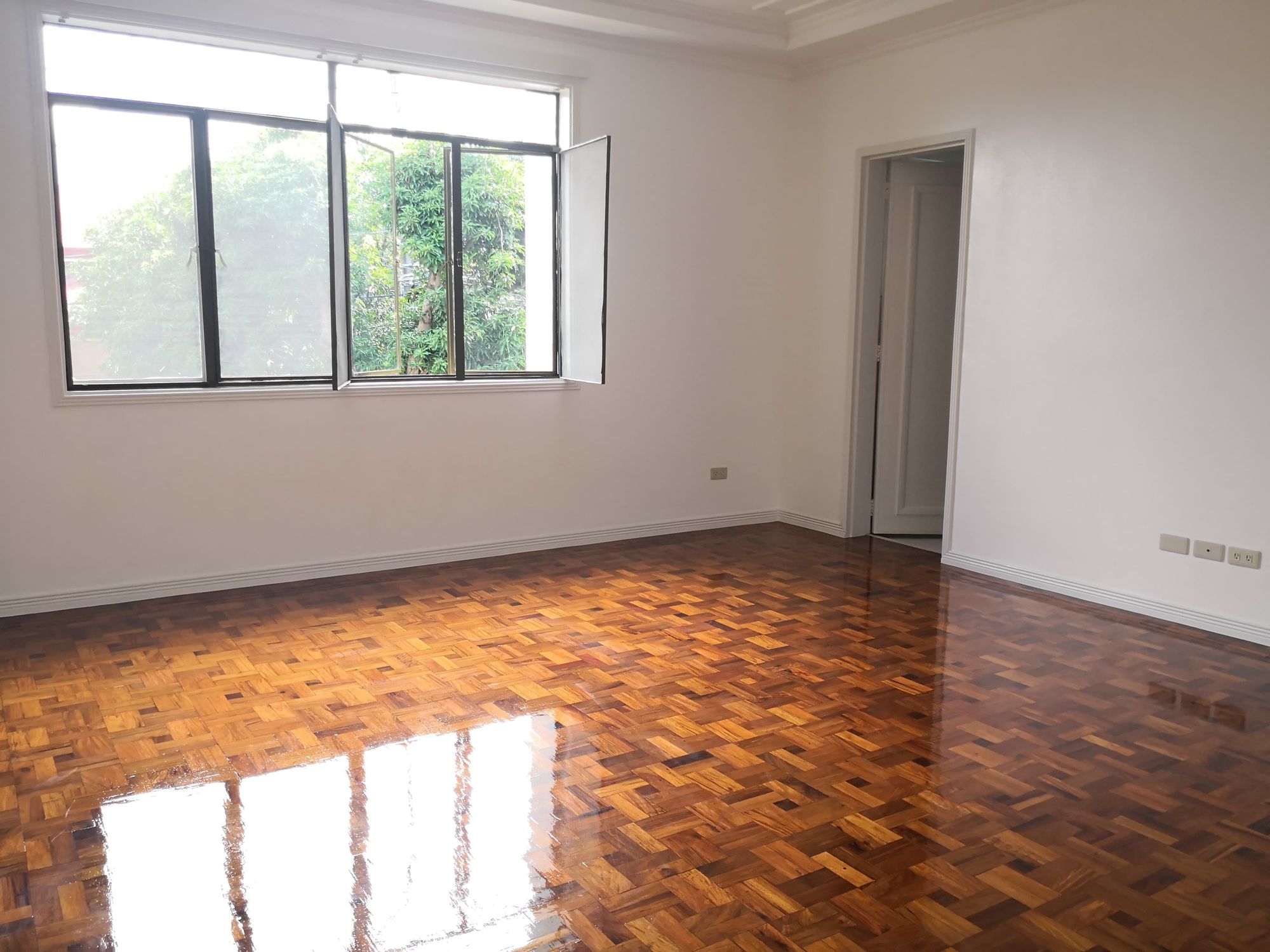 "5BR House for Rent in Ayala Alabang Village, Muntinlupa"05