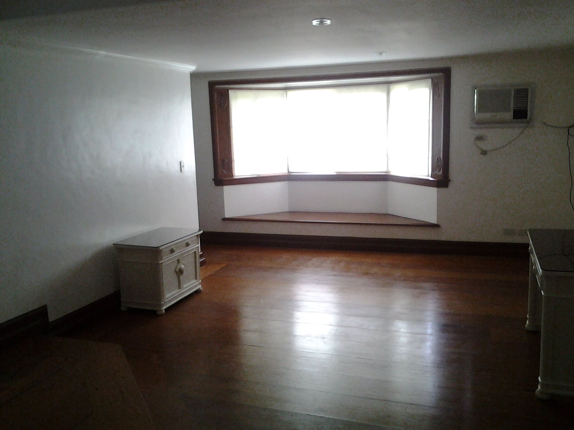 "5BR House for Rent in ,"08