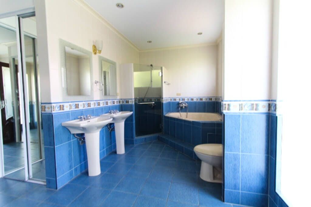 "4BR House for Rent in Ayala Alabang Village, Muntinlupa"10