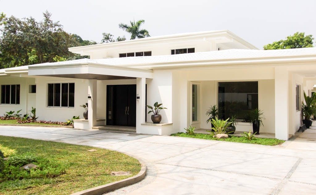 "5BR House for Rent in Forbes Park, Makati"04