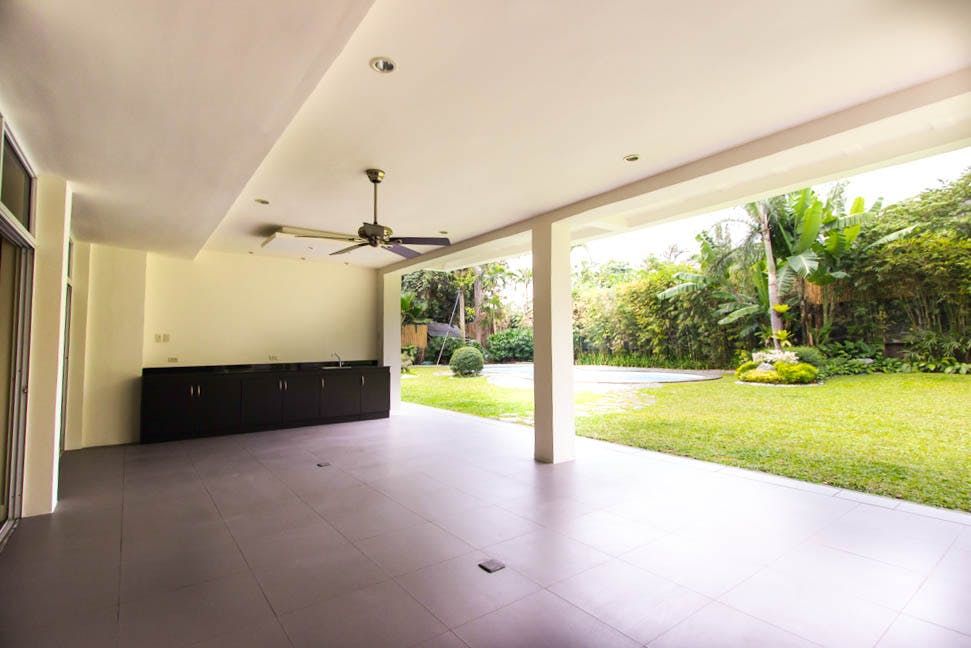 "5BR House for Rent in Forbes Park, Makati"08