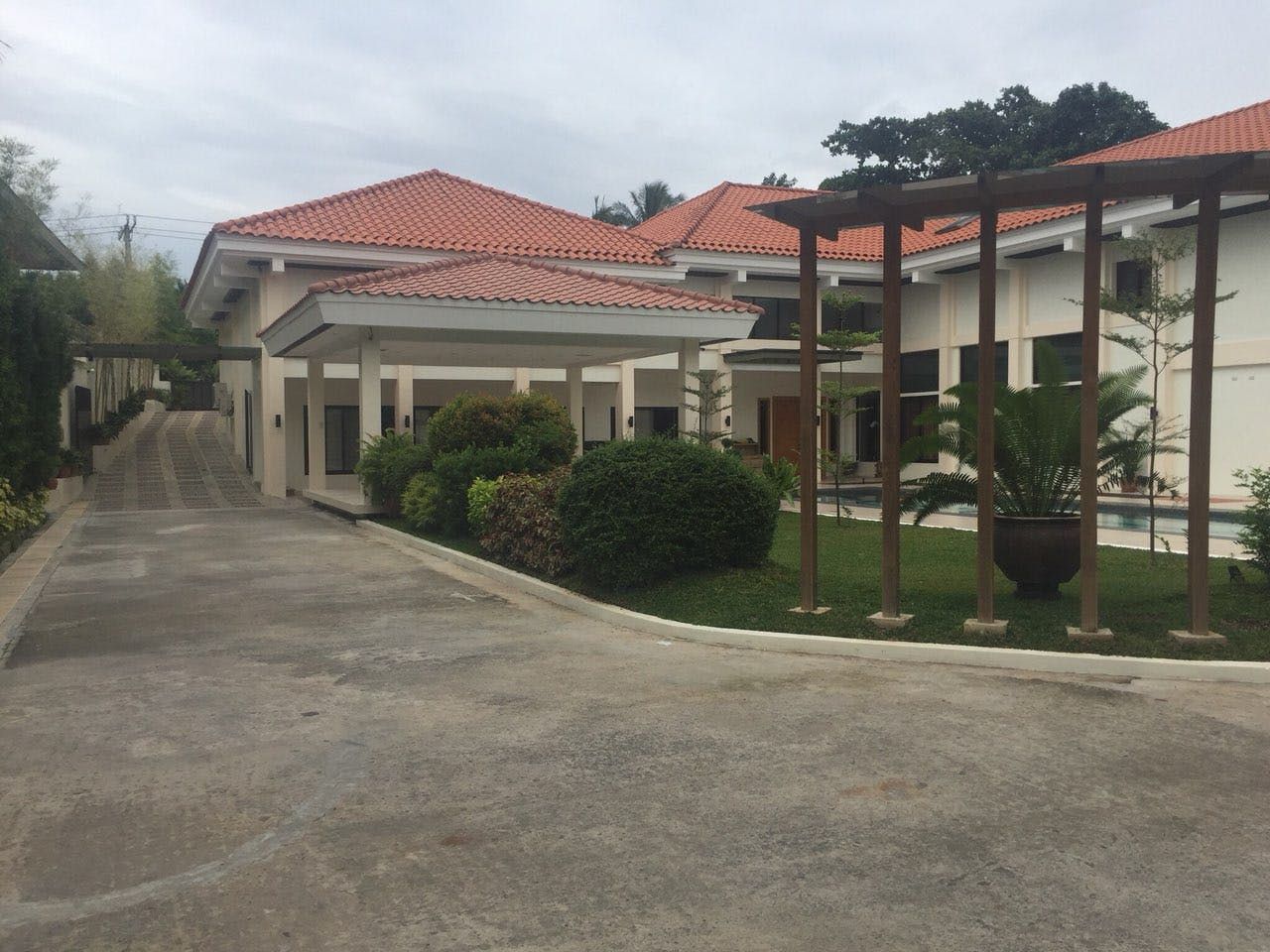 "6BR House for Rent in Forbes Park, Makati"08