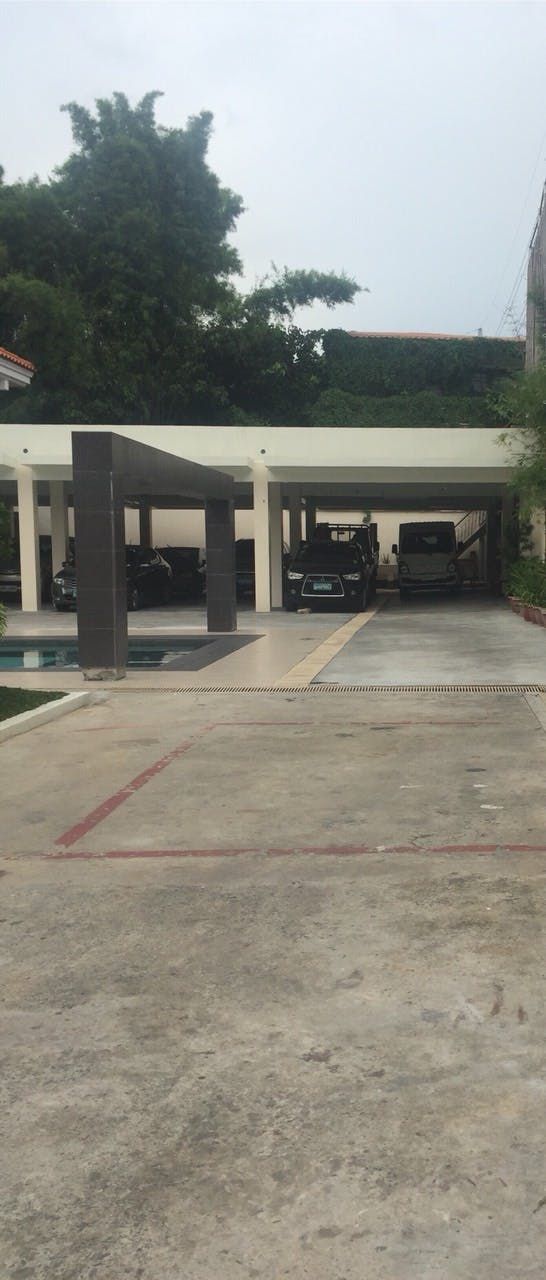 "6BR House for Rent in Forbes Park, Makati"10
