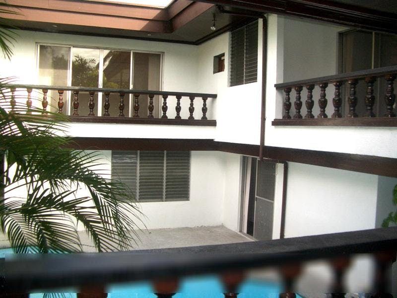 "5BR House for Rent in Dasmari?as Village, Makati"10