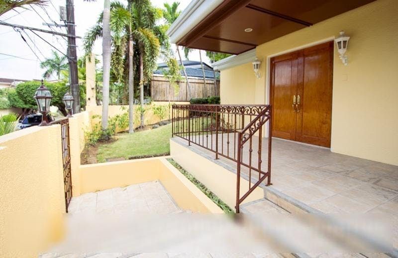 "3BR House for Rent in Ayala Alabang Village, Muntinlupa"06