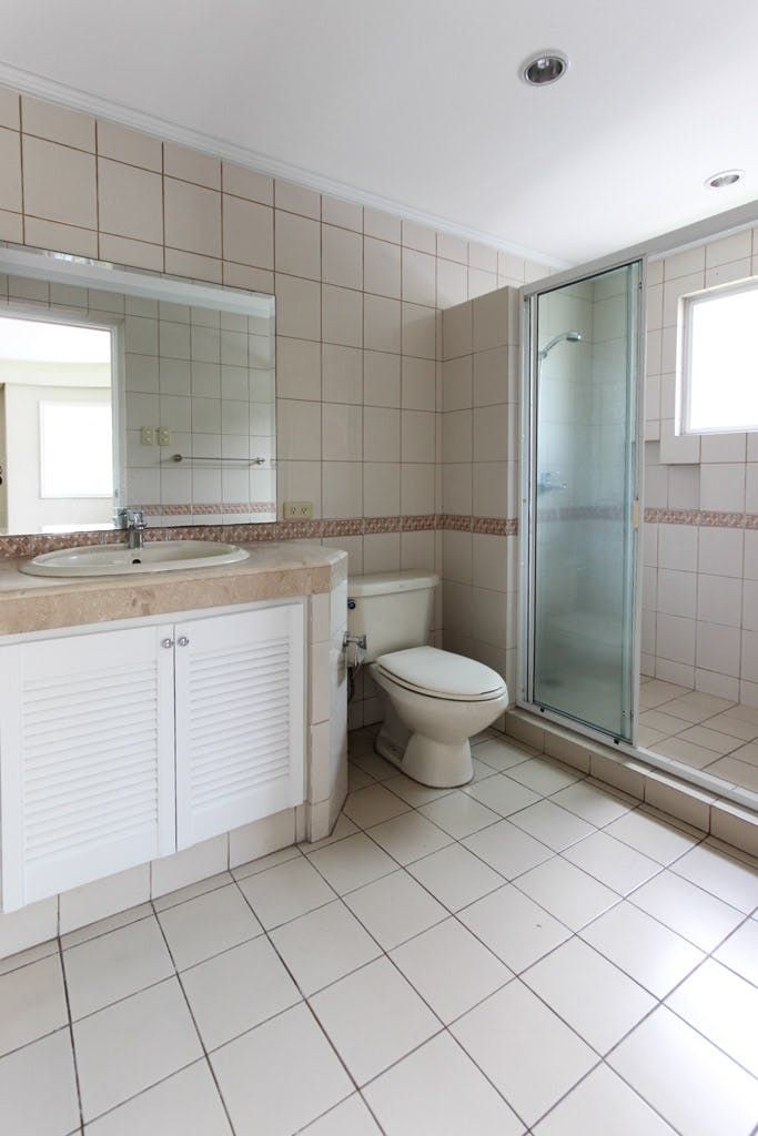"4BR House for Rent in Ayala Alabang Village, Muntinlupa"06