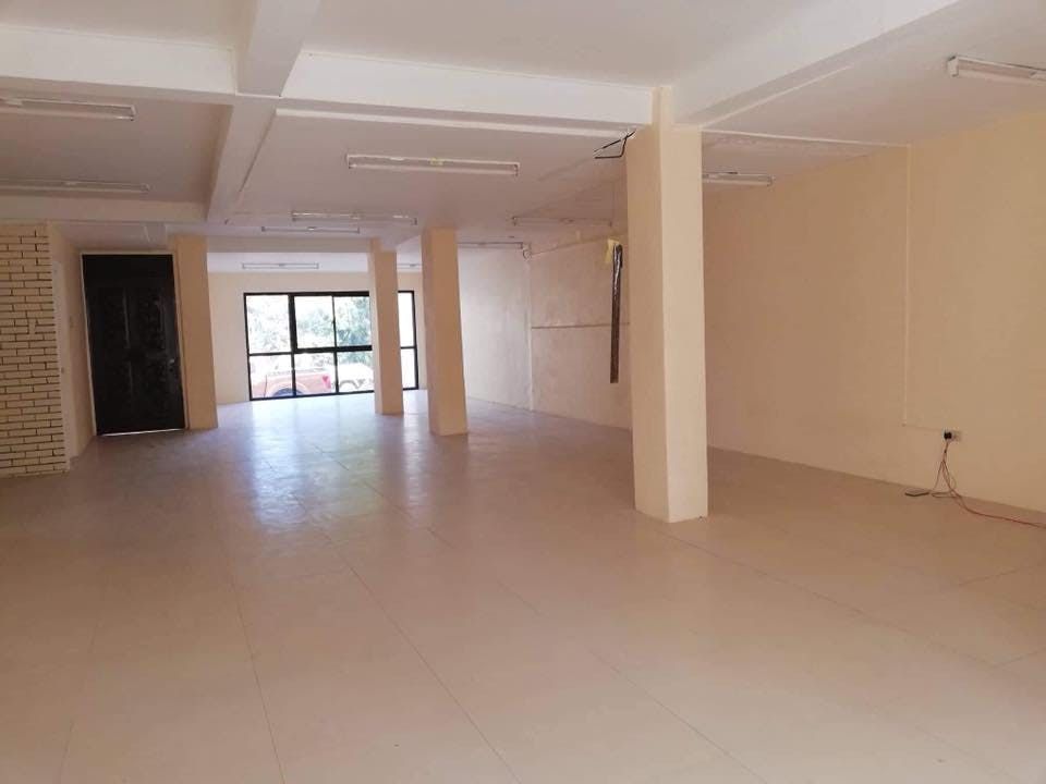 "8BR House for Rent in Kapitolyo, Pasig"10