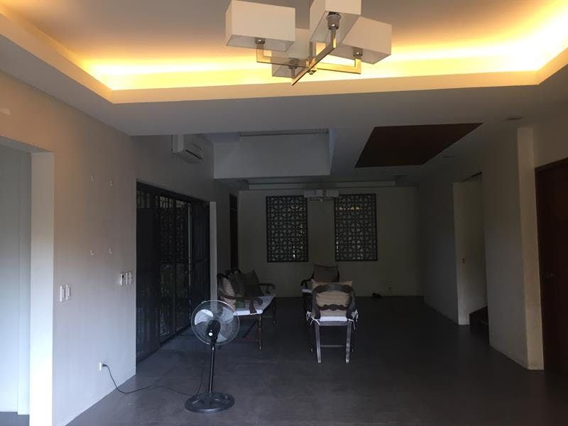 "3BR House for Rent in San Lorenzo Village, Makati"08