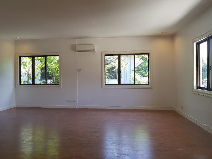 "4BR House for Rent in Dasmari?as Village, Makati"03