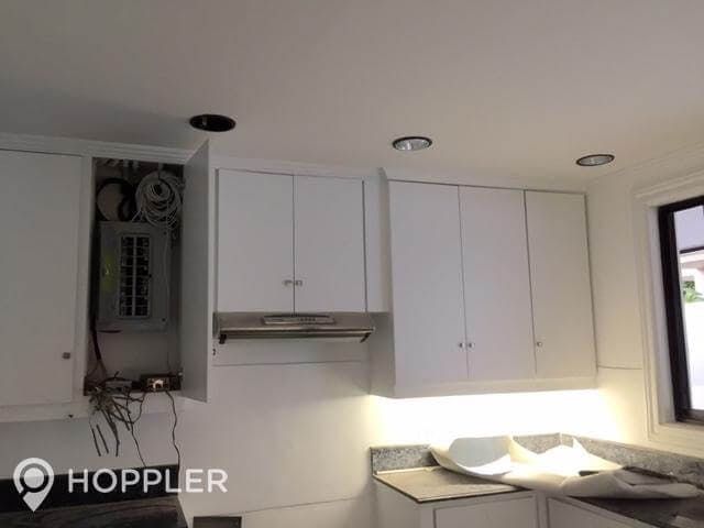 "4BR House for Rent in Dasmari?as Village, Makati"06