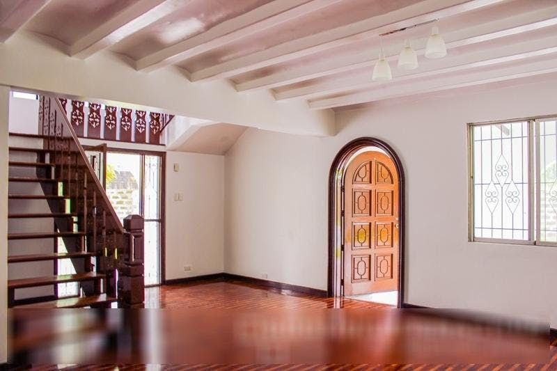 "4BR House for Rent in Green Meadows, Quezon City"08
