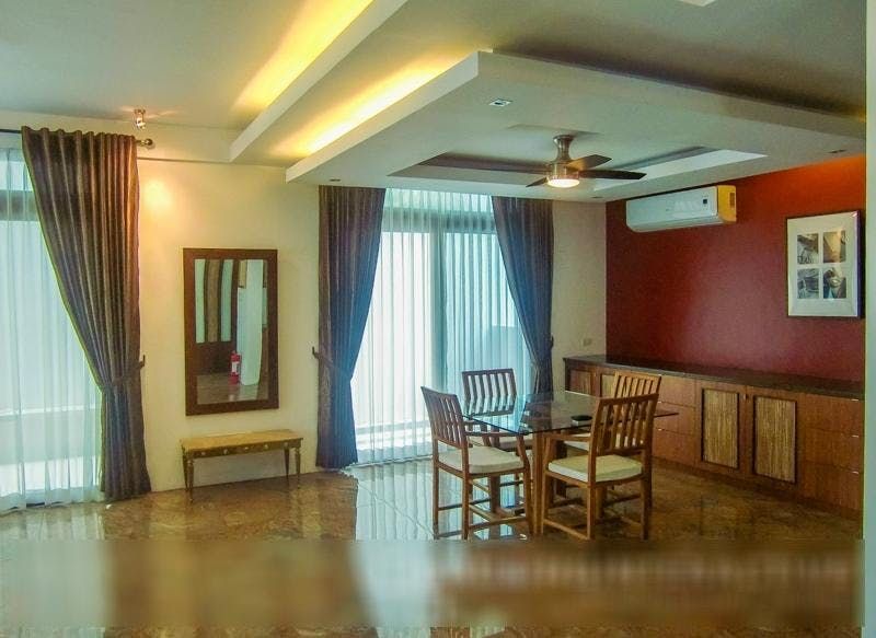 "4BR House for Rent in McKinley Hill, Taguig"06