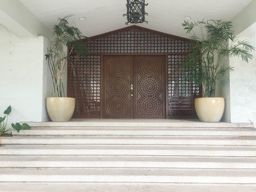 "6BR House for Rent in Dasmari?as Village, Makati"04