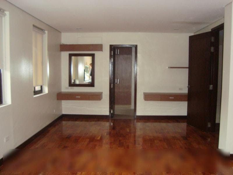 "3BR House for Rent in San Lorenzo Village, Makati"08