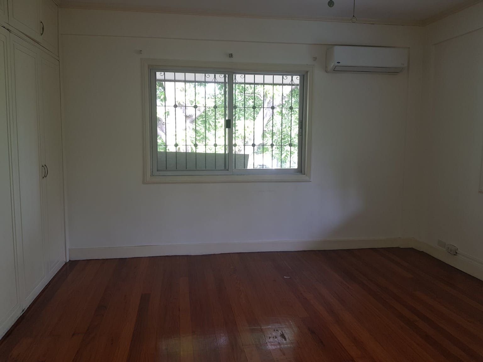 "3BR House for Rent in Urdaneta Village, Makati"08