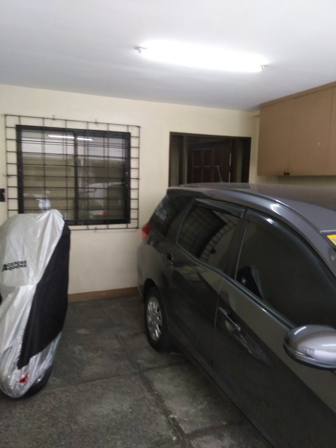 "4BR Townhouse for Rent in New Manila, Quezon City"04