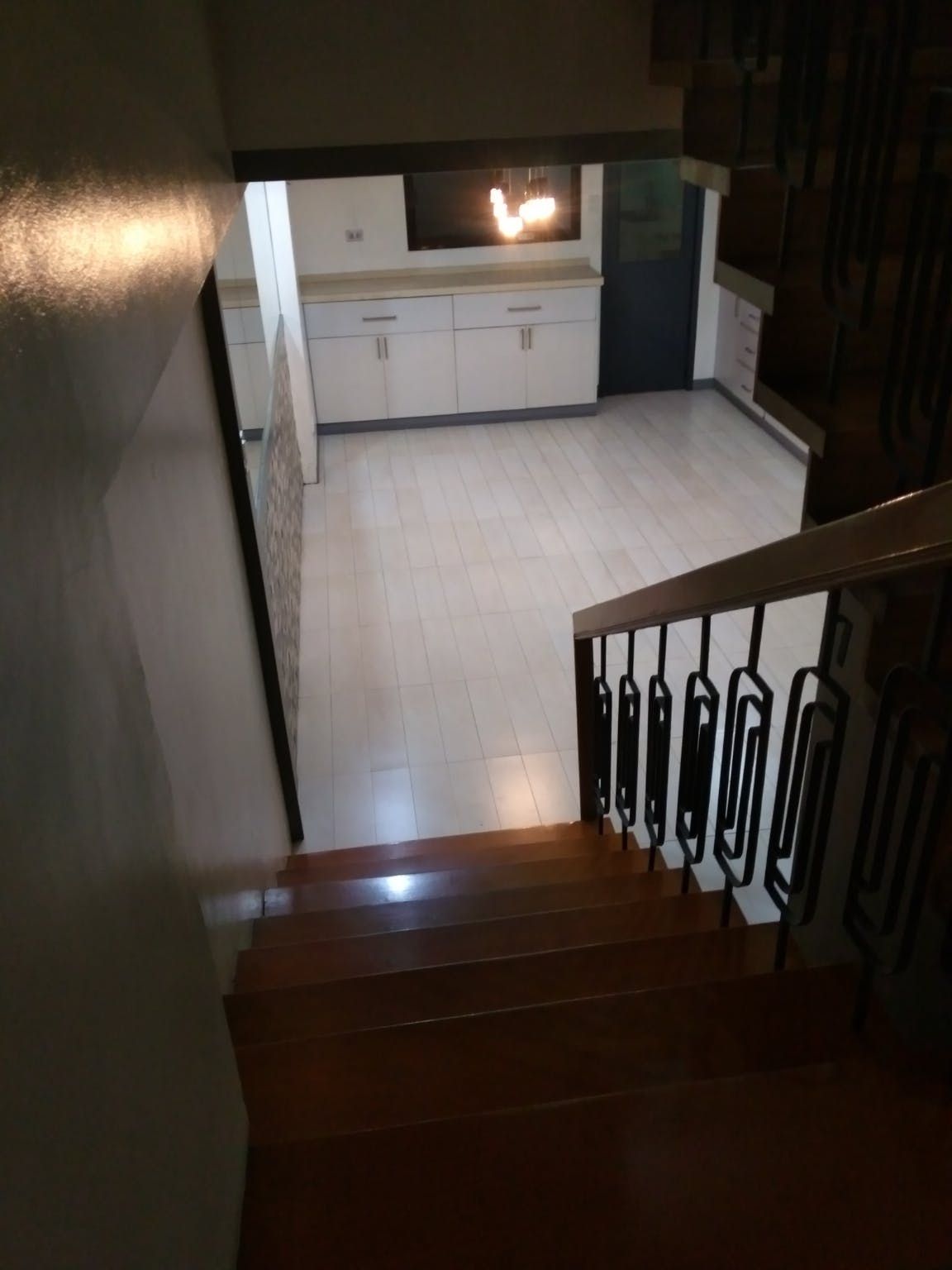 "4BR Townhouse for Rent in New Manila, Quezon City"06