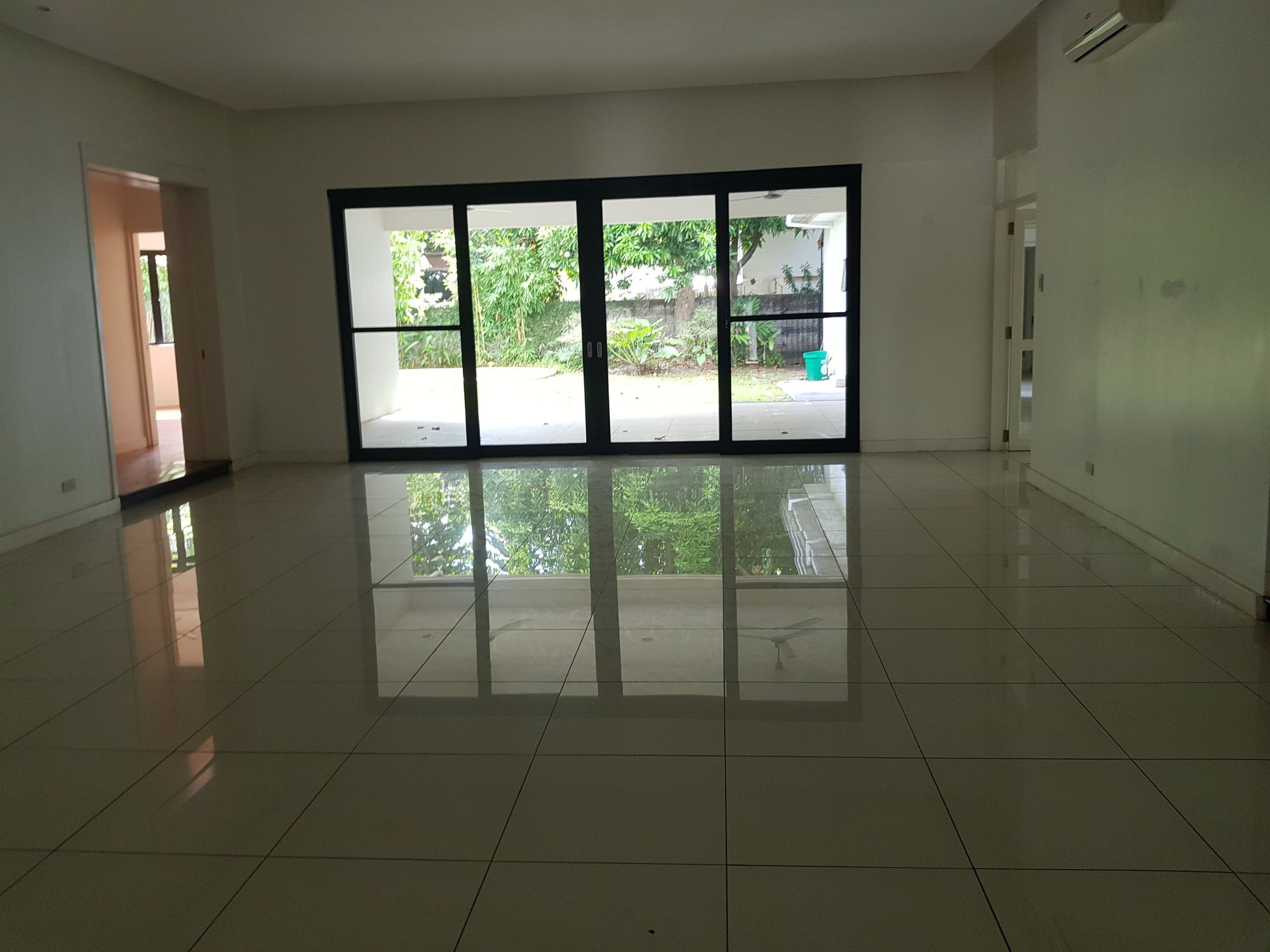 "3BR House for Rent in Dasmari?as Village, Makati"04