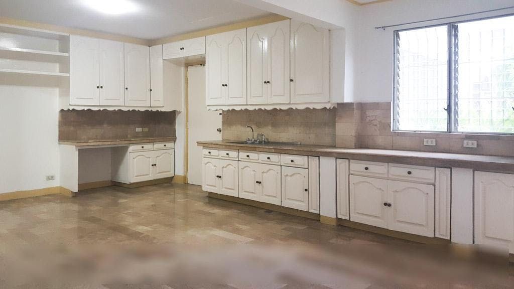 "4BR House for Rent in Valle Verde, Pasig"06