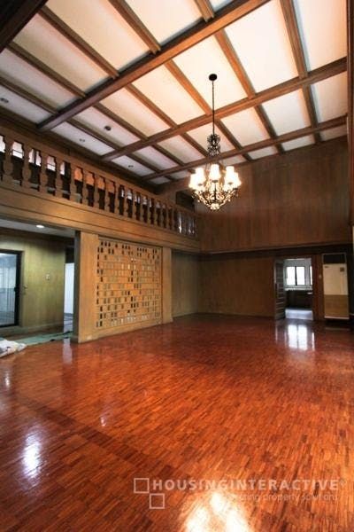 "4BR House for Rent in Dasmari?as Village, Makati"06