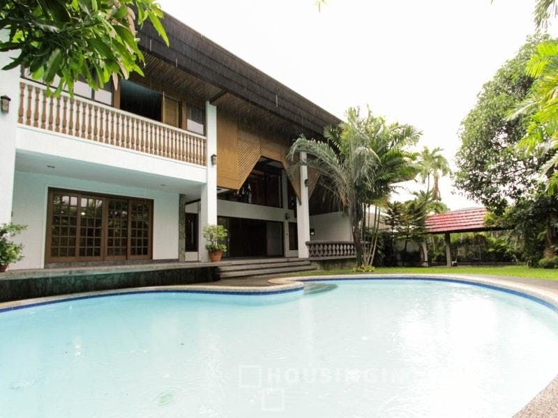 "4BR House for Rent in Dasmari?as Village, Makati"10