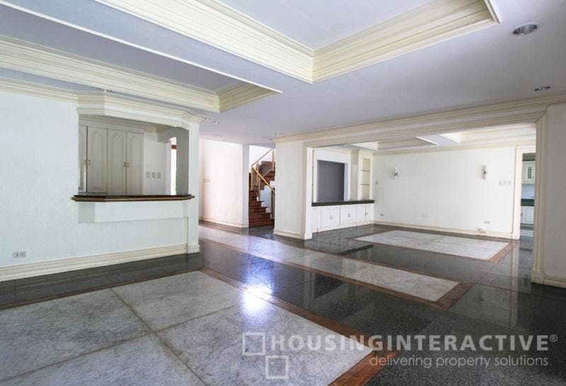 "4BR House for Rent in San Lorenzo Village, Makati"04