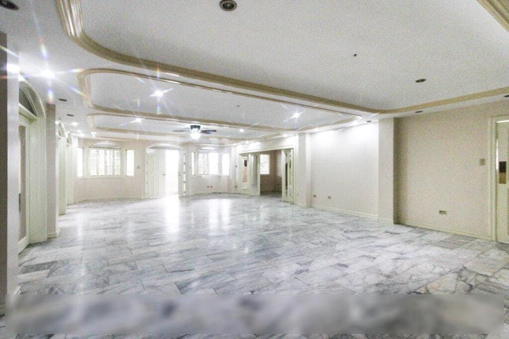 "4BR House for Rent in Magallanes, Makati"06