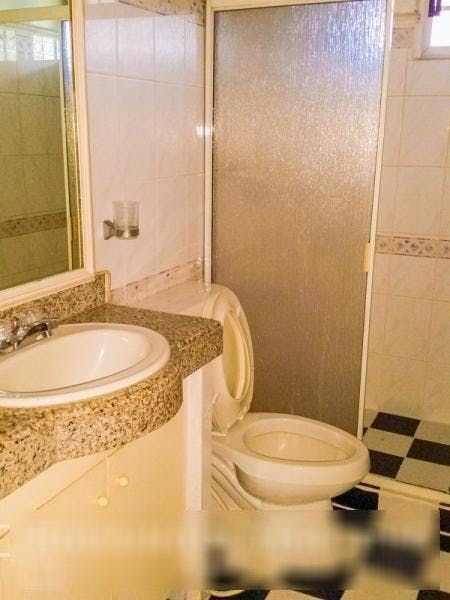 "5BR House for Rent in San Lorenzo Village, Makati"08