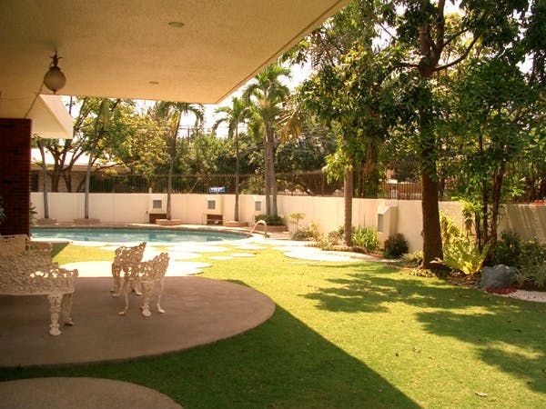 "7BR House for Rent in Dasmari?as Village, Makati"04