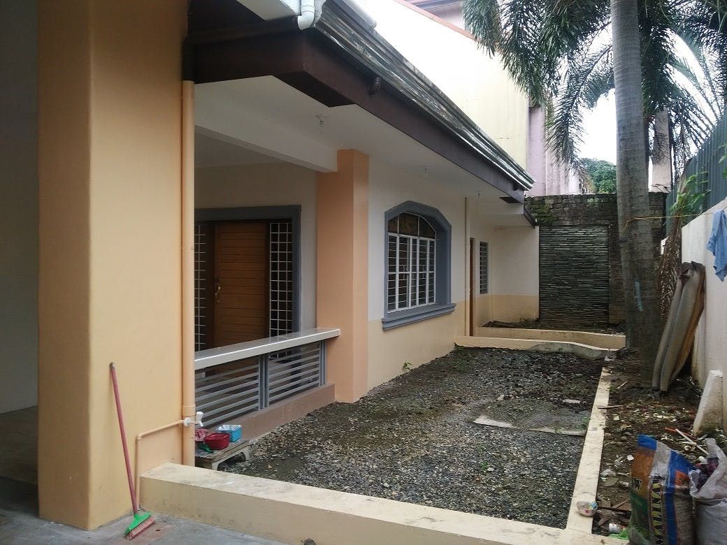 "8BR House for Rent in Teacher's Village, Quezon City"04