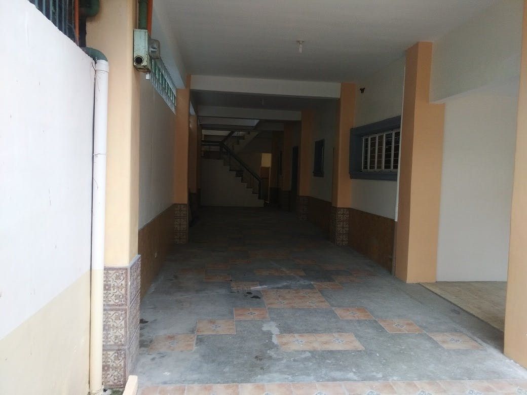 "8BR House for Rent in Teacher's Village, Quezon City"06