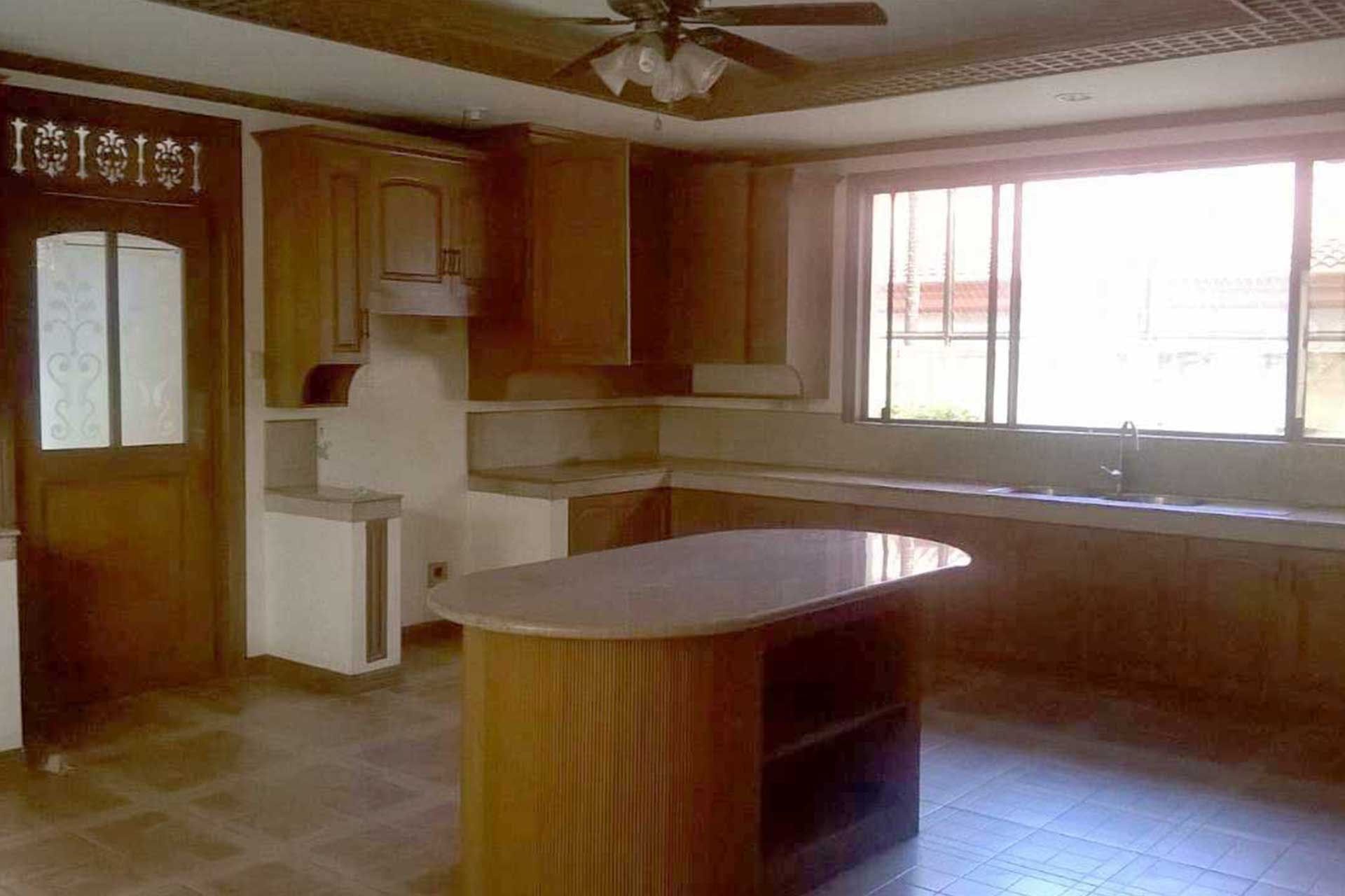 "6BR House for Rent in Ayala Alabang Village, Muntinlupa"06