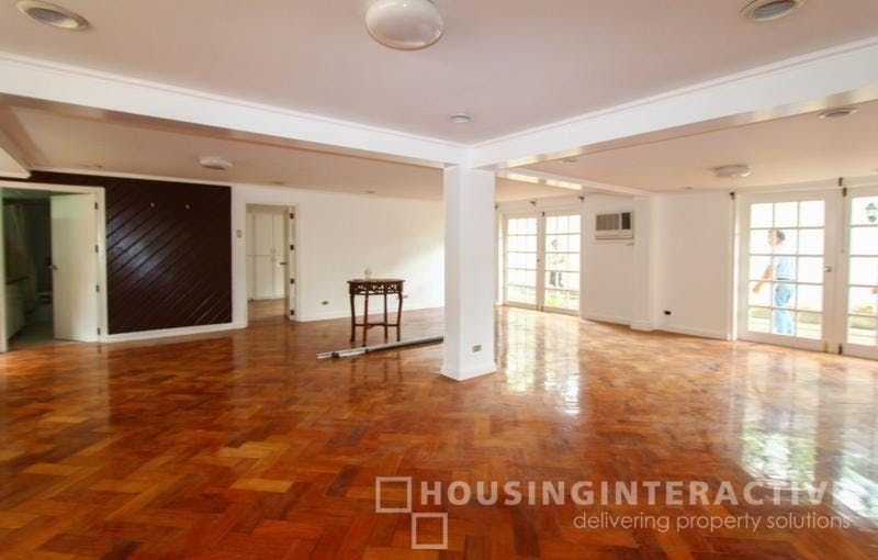 "3BR House for Rent in Dasmari?as Village, Makati"01