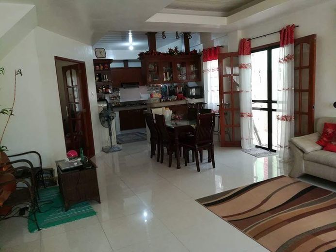 "4BR House for Rent in Bacoor, Cavite"01