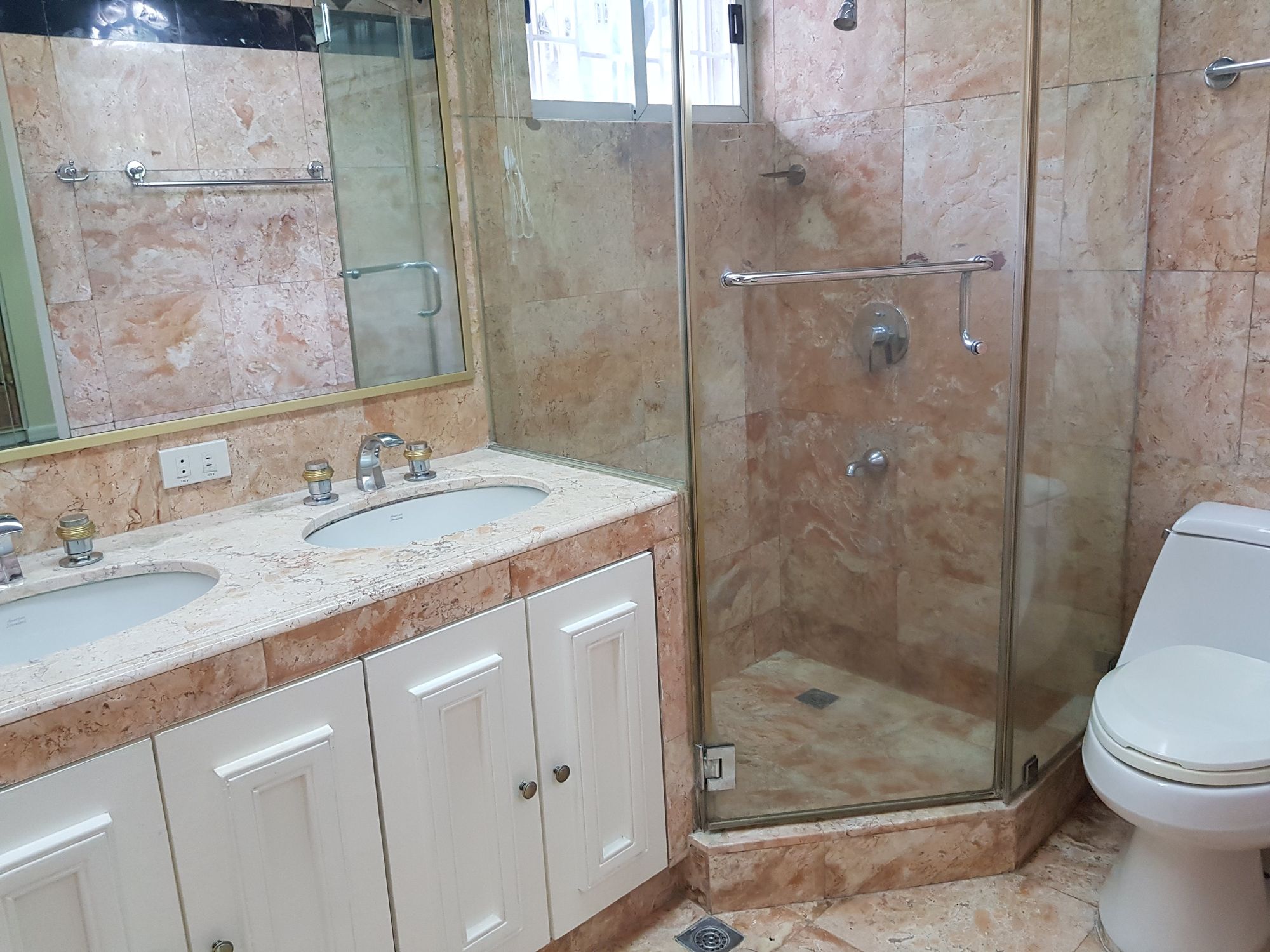 "4BR House for Rent in Valle Verde, Pasig"04