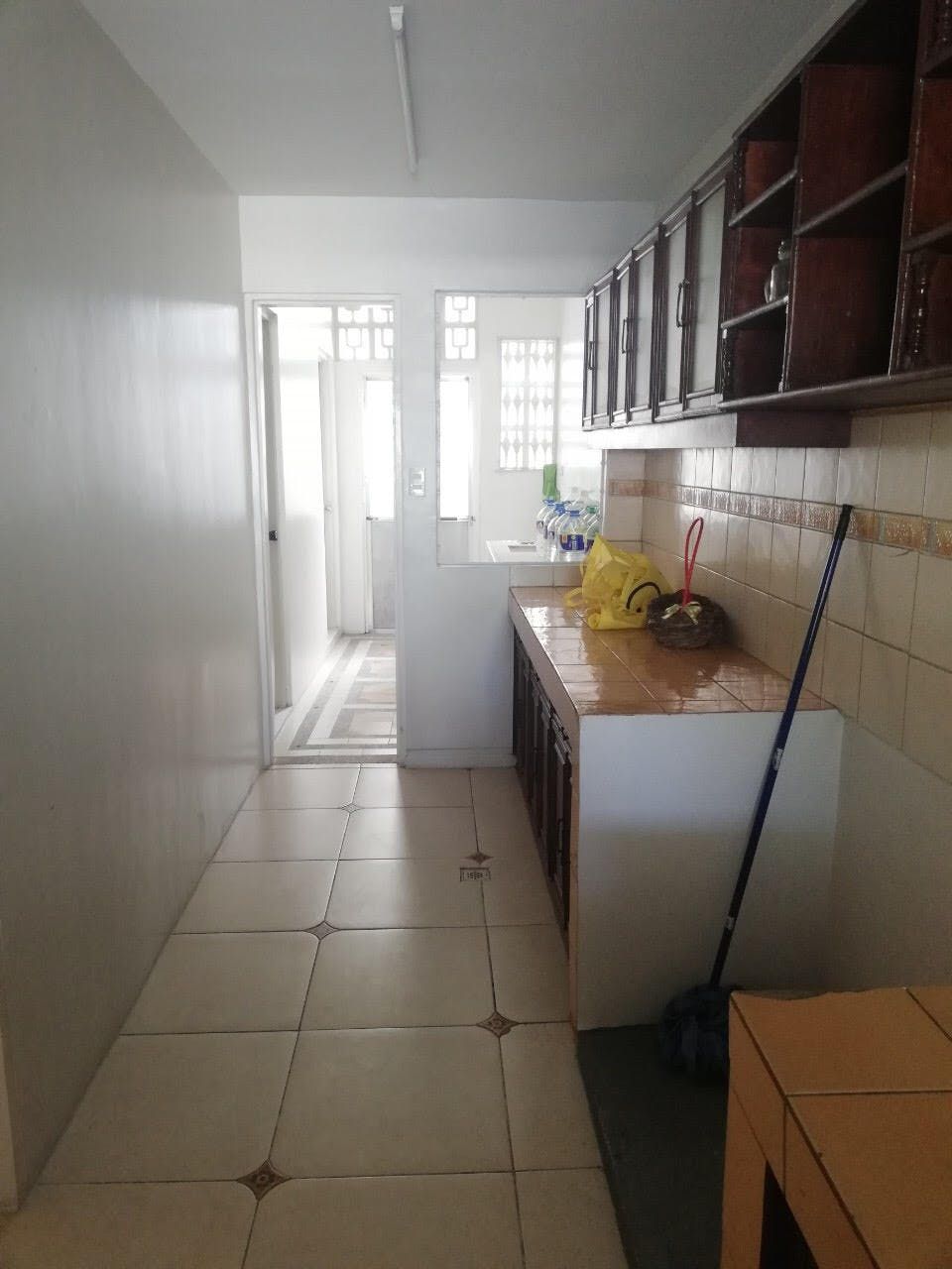 "5BR House for Rent in White Plains, Quezon City"08