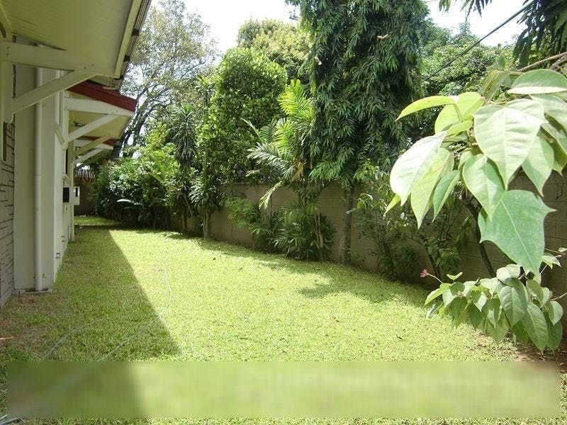 "4BR House for Rent in San Lorenzo Village, Makati"04
