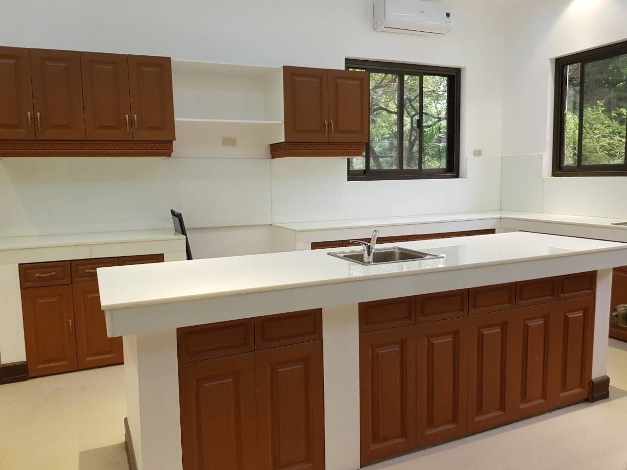 "3BR House for Rent in Forbes Park, Makati"06