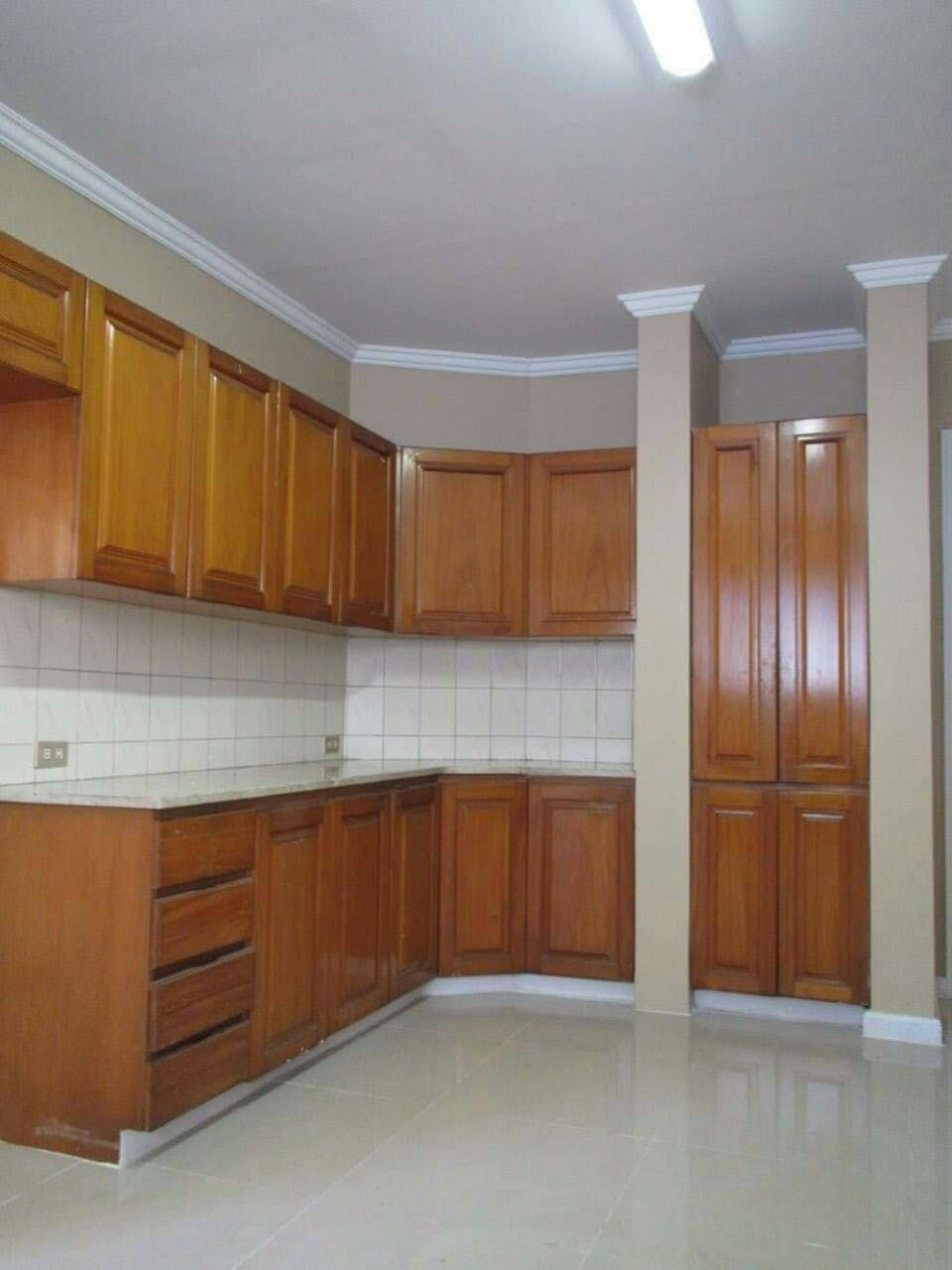 "5BR House for Rent in Ayala Alabang Village, Muntinlupa"10