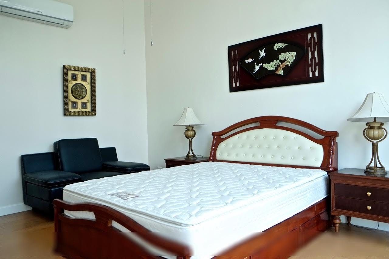 "2BR Condo for Rent in The Shang Grand Tower, Legazpi Village, Makati"10