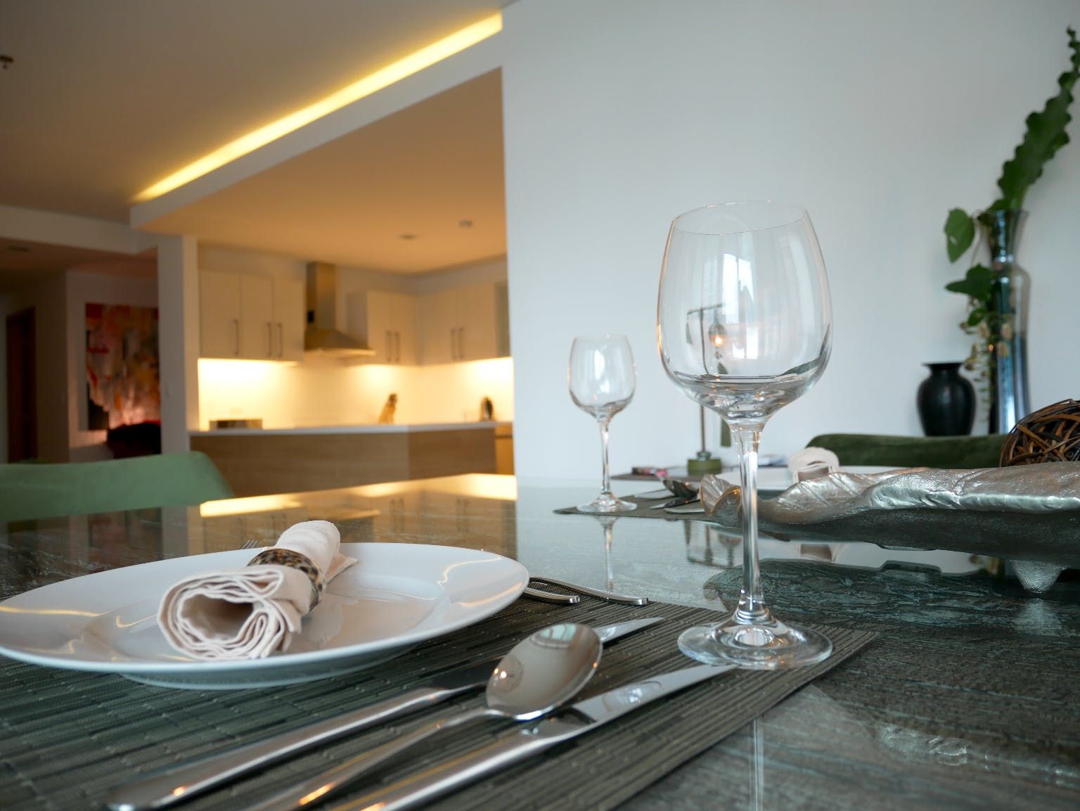 "3BR Condo for Rent in Park Terraces, San Lorenzo, Makati"09