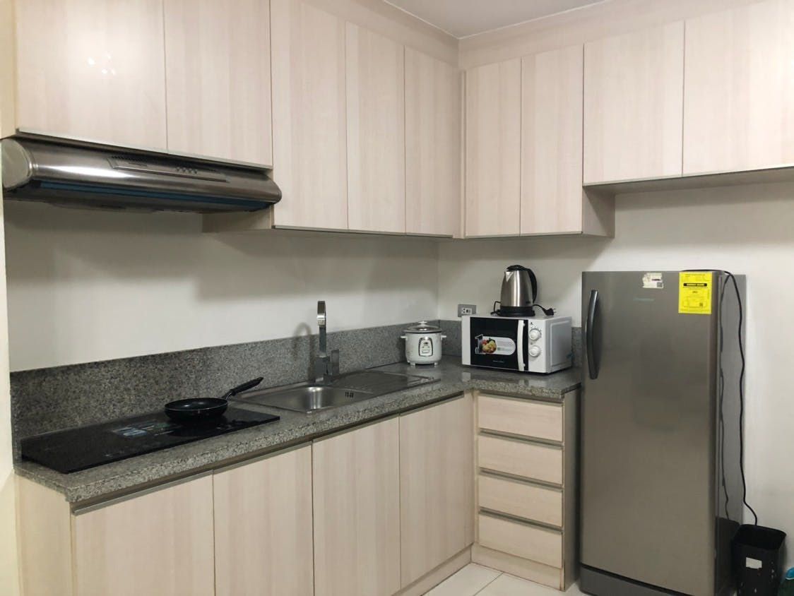 "1BR Condo for Rent in Signa Designer Residences, Salcedo Village, Maka"06