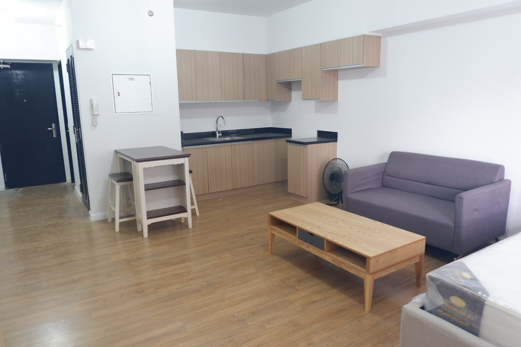 "Studio Condo for Rent in One Maridien Tower, BGC - Bonifacio Global Ci"04