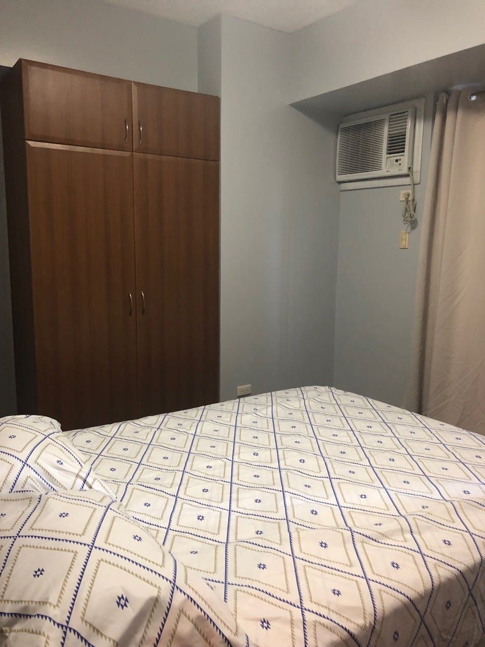 "1BR Condo for Rent in Greenbelt Chancellor, Legazpi Village, Makati"08